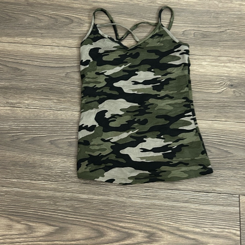 Rue21 Green and Black Fitted Camisole Top